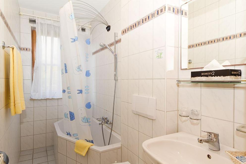 Hotel Tilman Munnerstadt Экстерьер фото
